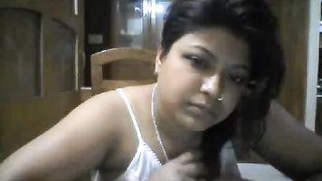 moaning loudly in pleasure in this must watch MMS