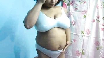 Shradha Bhabhi In Bra - Movies.