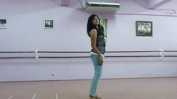 Sexy Dance Of Anjali - Movies.