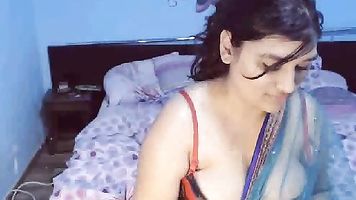 Big Boob Indian Babe Roshnie - Movies.