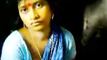 Desi Rina Aunty Boobs Shoot Capture.