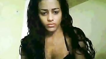 Sexy Babe Doing Cam While In Shower.