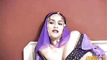 Muhamma Kabul - Pakistani MILF loves Arab cum.
