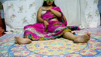 No camera operator, no direction, just amateur south Indian Velamma bhabhi masturbating to orgasm.