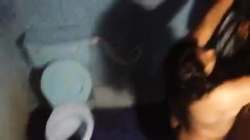 bangla tamil neighbor aunty bathing and washing hidden cam