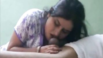 Hot Bhabhi Sucking Lover Dick