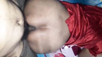 स्कूल की दोस्त को मनाया ...घर पर