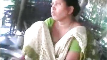 aunty opening blouse showing her huge boobs