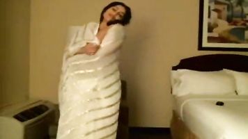 Seductive Dance by Tamil Bhabi on Hindi song - Maya