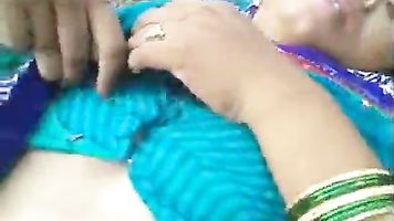 सुनीता को खेत में चोदा