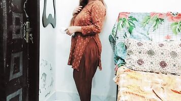 Pakistani Mature Secret Sex With Neighbour With Clear Hindi Audio