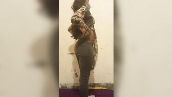 Indian wife enjoy with butt
