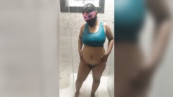Aaaah aaaaah fuck main bhigti rahi wo chodta raha mera dewar ohhh indian desi woman fuck very hard under water shower