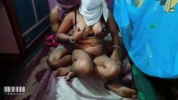 CUTE TAMIL CUTE BHABHI NE APNI CHOOT KI PYAS DOODHWALE SE BUJHAYI (bengali-ROLEPLAY)