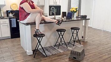 Fearful Woman called about snake in her house & was taught a valuable lesson by snake catcher