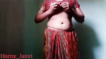 My housewife after karwachauth show her full body and give a figuring show to her husband
