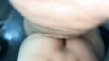 Choti Behen ko bathroom me hi pela jab ghr wale bahar gye huve the indian porn sex chudai